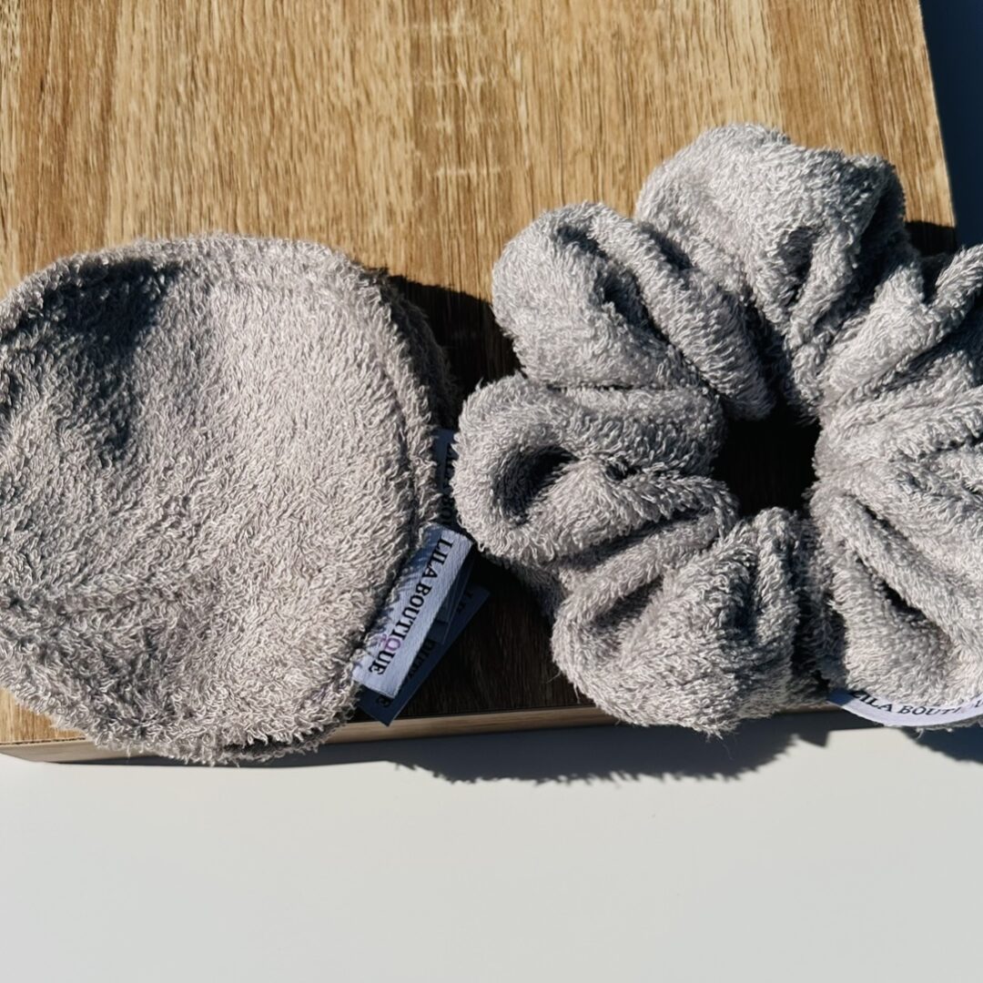 Reusable Bamboo Face Pads & Scrunchie Set | Pebble - Image 3